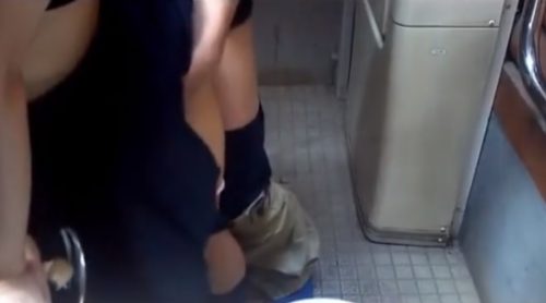 高校生らしき素人女子をスマホでハメ撮りしてる個人撮影SEX動画
